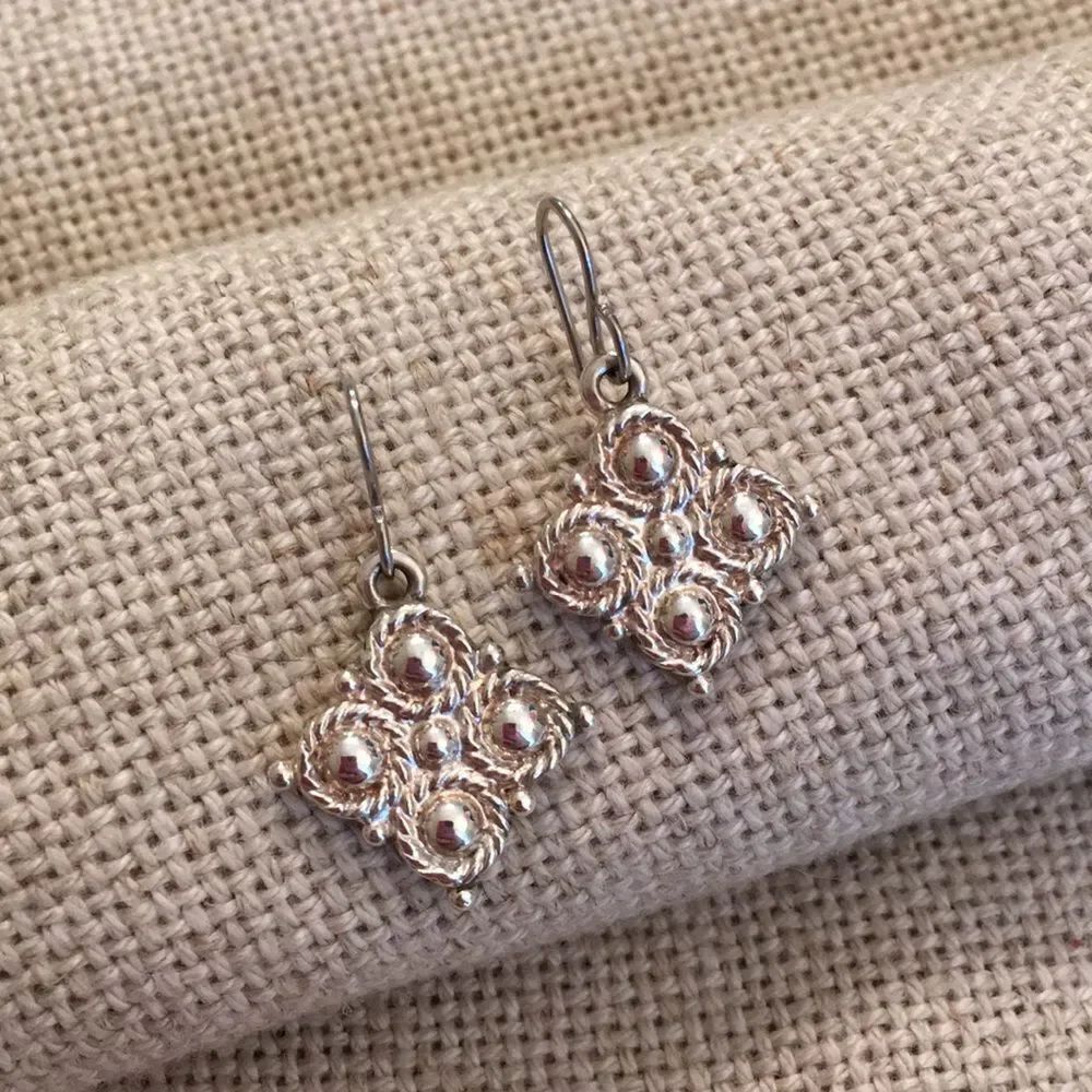 Silvertone Square Diamond Shaped Earring Rope Edge
